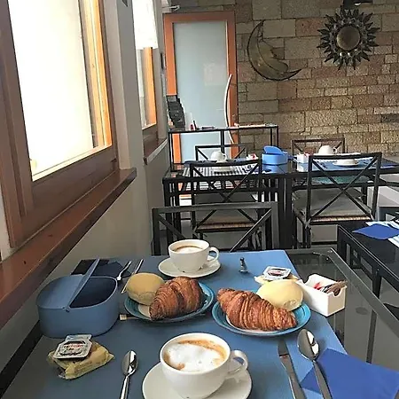 Il Sole E La Luna In Garda Bed & Breakfast 4*