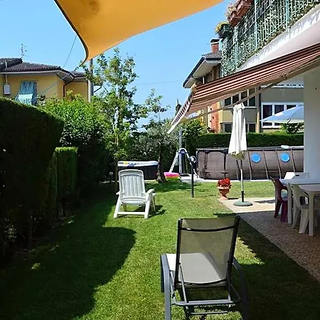 Il Sole E La Luna In Garda Bed & Breakfast 4*